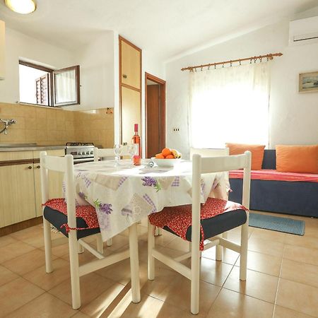 Apartments Teo Привлака Екстер'єр фото