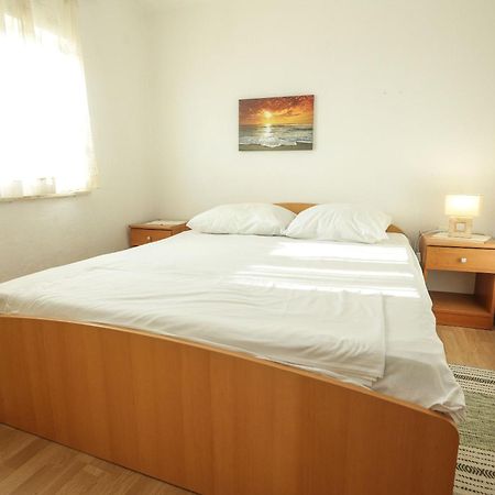 Apartments Teo Привлака Екстер'єр фото